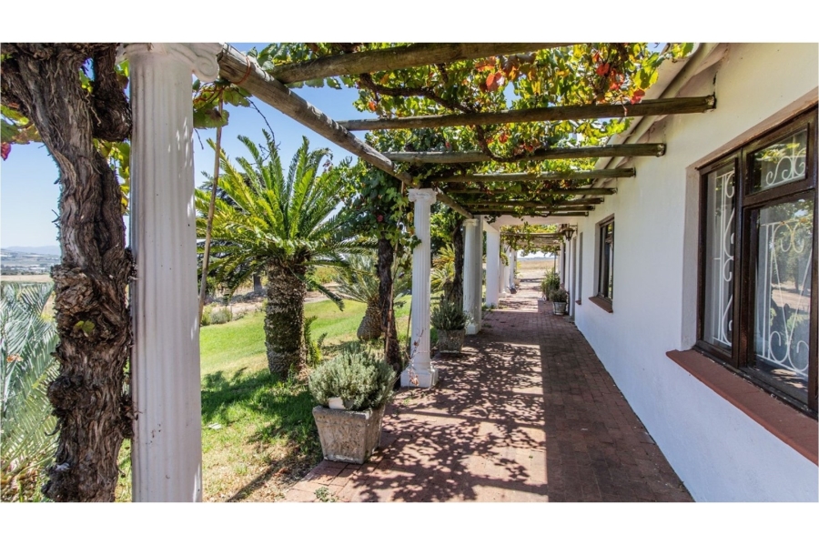 5 Bedroom Property for Sale in Paarl North Western Cape